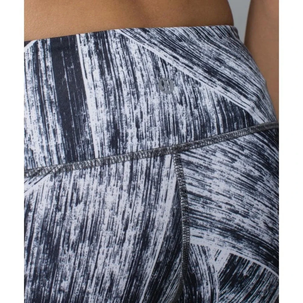 Lululemon Wunder Under Crop II‎ *Full-On Luon